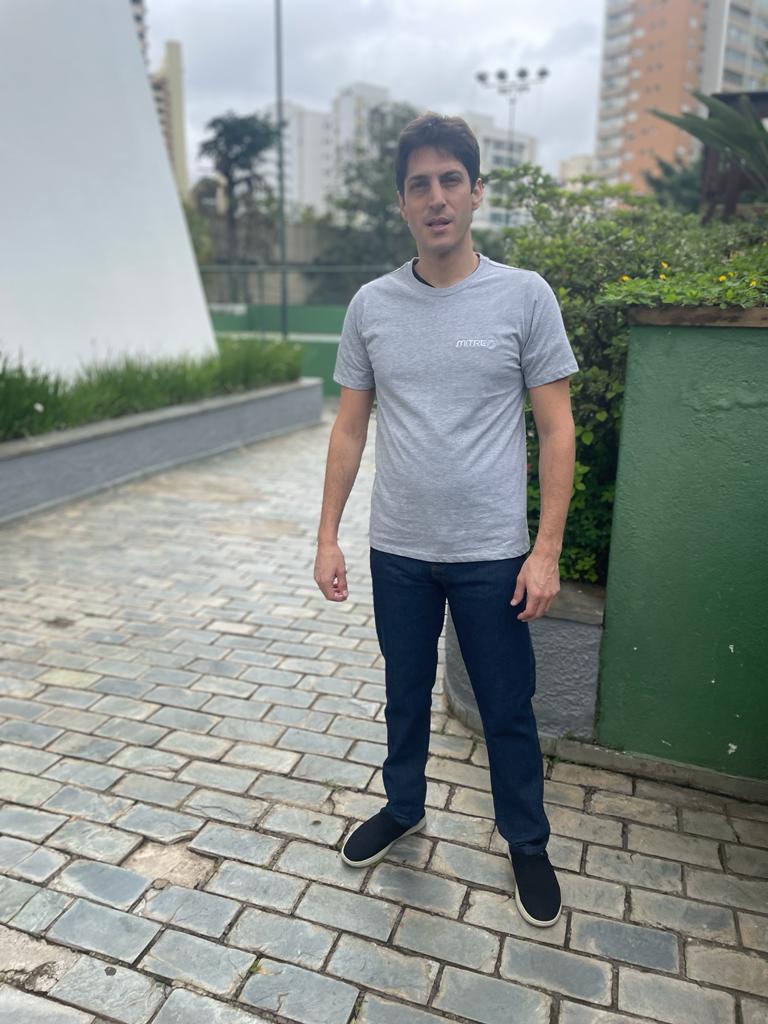Camisa Polo com bordado ou silk