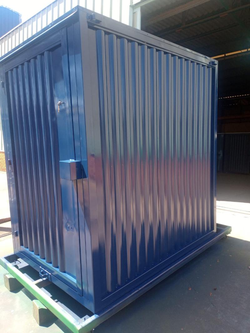 Container Almoxarifado 2 x 1,5 x 2,2 ( altura ) metros Container Almoxarifado 2 x 1,5 x 2,2 ( altura ) metros
