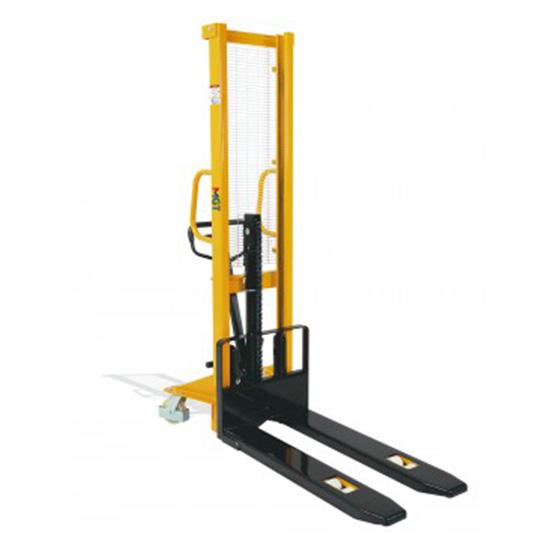 Empilhadeira manual 1500 kg Empilhadeira manual 1500 kg