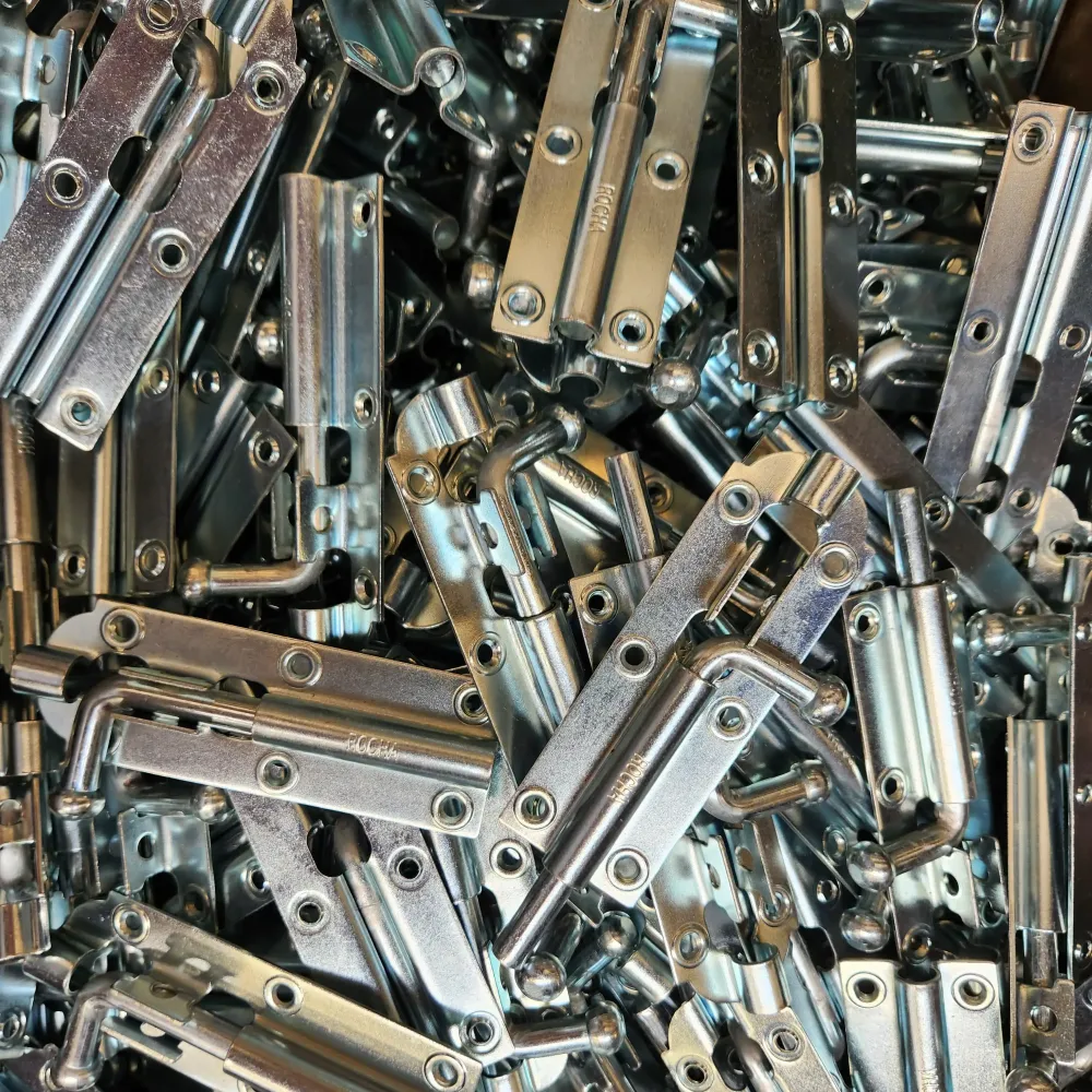 Trincos, tarjetas e fechos