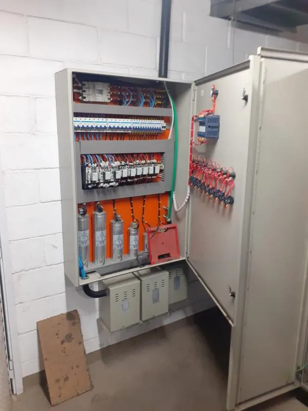 Manutenção de banco de capacitores