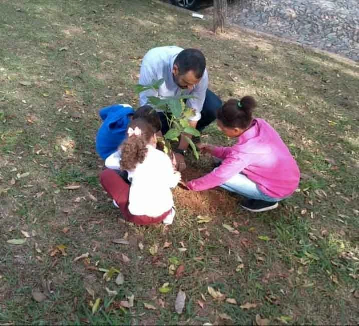 Campanha de Conscientização do Dia do Meio Ambiente foi realizada em escolas de Itaúna Campanha de Conscientização do Dia do Meio Ambiente foi realizada em escolas de Itaúna