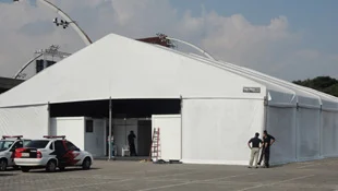 Tendas e Coberturas Modelo Duas Águas