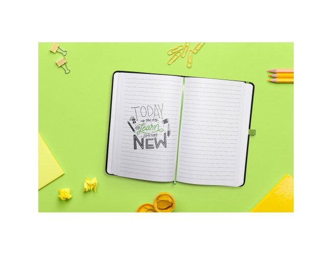Corbin. Caderno A5 Em C.Sintético Com Folhas Pautadas